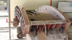http://static.apub.kr/journalsite/sites/kgs/2013-029-06/N0990290603/images/PIC729E.JPG