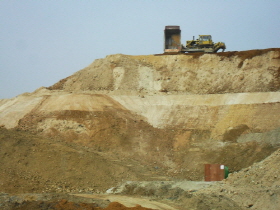 http://static.apub.kr/journalsite/sites/kgss/2014-013-01/N0150130104/images/PICF968.JPG