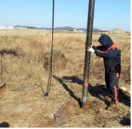 http://static.apub.kr/journalsite/sites/kgss/2014-013-02/N0150130204/images/PICE579.gif